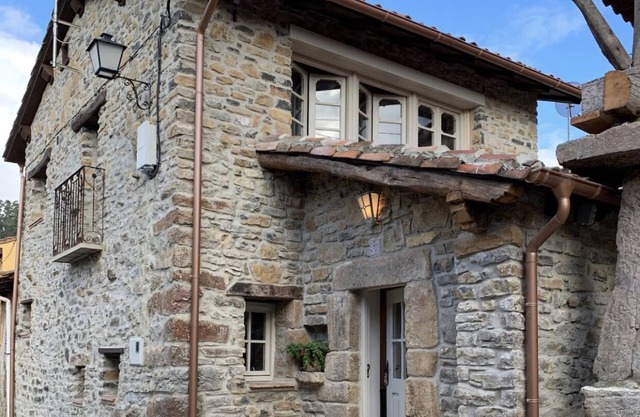 Olive Grove House (VV-1656-AS)