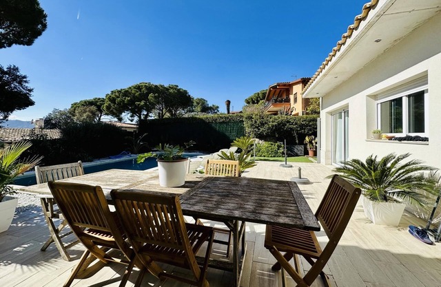 Olivera CostaBravaSi - Pool, A/C, BBQ, views