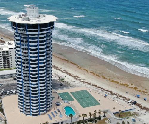 On the Beach-2/Br 2/Bath, 26th floor! Spectacular views of Ocean & River