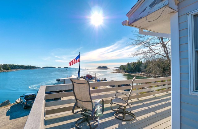 ON THE OCEAN, OVER LOOKING WHEELERS BAY 83 Eagle Quarry Road Spruce Head, Me