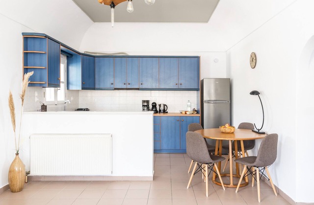 One-Bedroom Apartment with Vineyard & Sea View