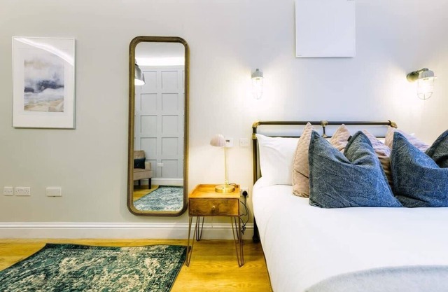 One Bedroom Apartment Close to Cribbs Causeway!