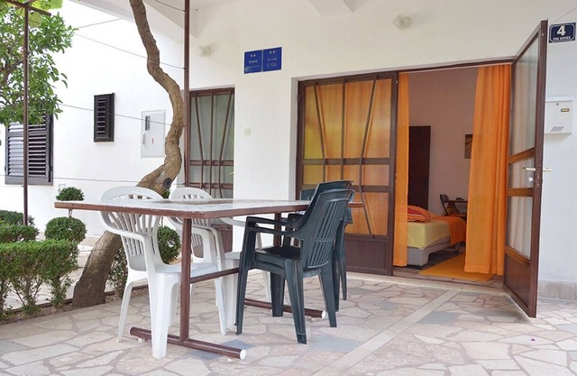 One bedroom apartment with terrace Podaca, Makarska (A-16160-a)
