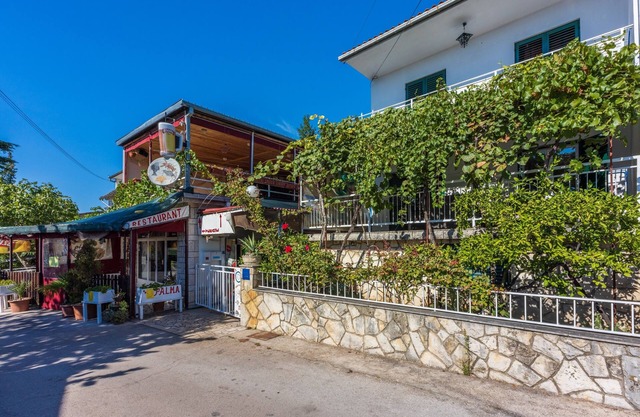 One bedroom apartment with balcony and sea view Selce, Crikvenica (A-19455-a)