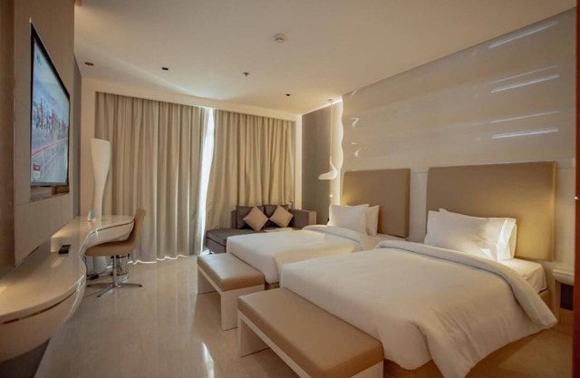 One Bedroom Suite Near Jabal Hafit National Park