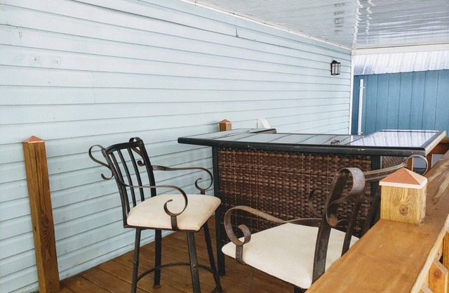 One bedroom with carport near Disney