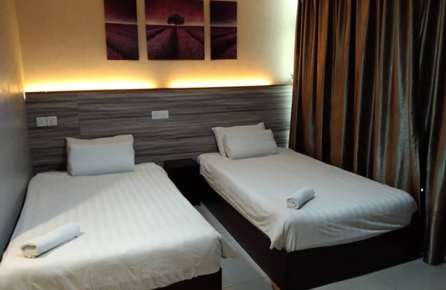 One Point Hotel - RH Plaza