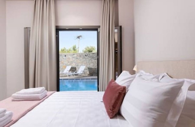 Onore Lake Suite & pool | Dasia