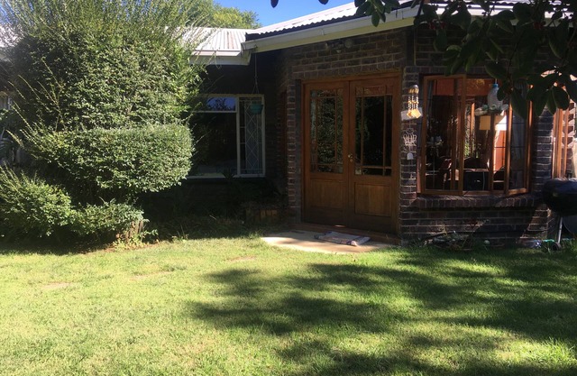 Oom Pete’s Home from Home - Close to Johannesburg International Airport