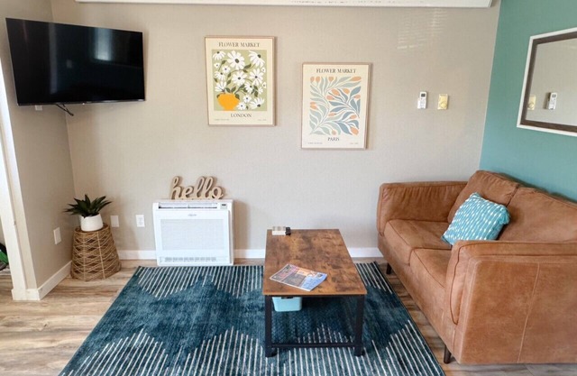 Open layout 1/1 apt close to downtown Spearfish!