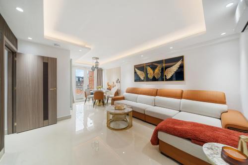 Opulent 2-Bedroom Residence in the Heart of Mayfair H4