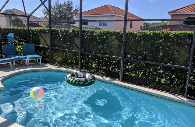 Orlando Villa: Spacious, Private Pool, Multi-Family, Game Room, Near Theme Parks