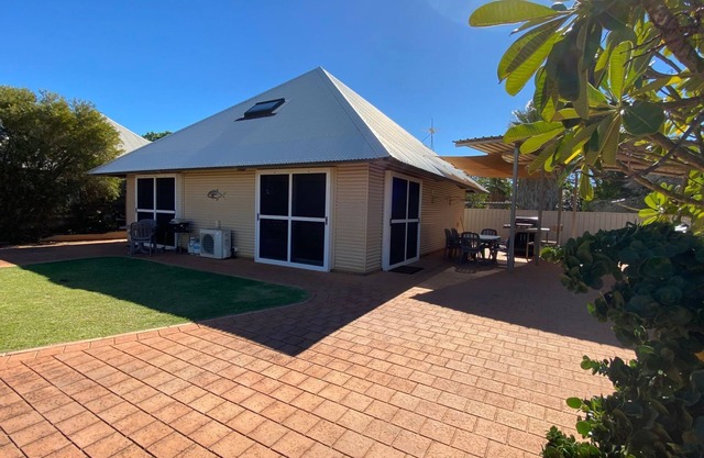 Osprey Holiday Village Unit 103/2 Bedroom apartment in complex with a pool