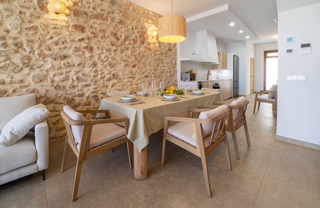 OSTALEA Boutique Rural House with Jacuzzi, near the beach and medieval villages.
