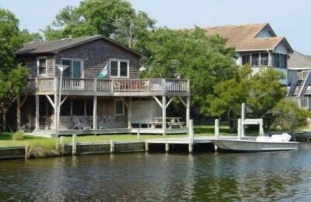 Otter's Pub-Fun & Relaxing On Canal-Big Dock & Great View-Kayaks-Pet Friendly