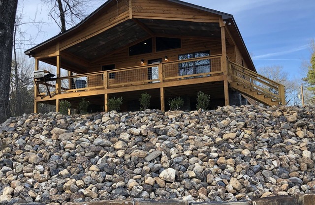 OUACHITA RIVER CABIN LIKE NO OTHER YOU WILL FIND!
