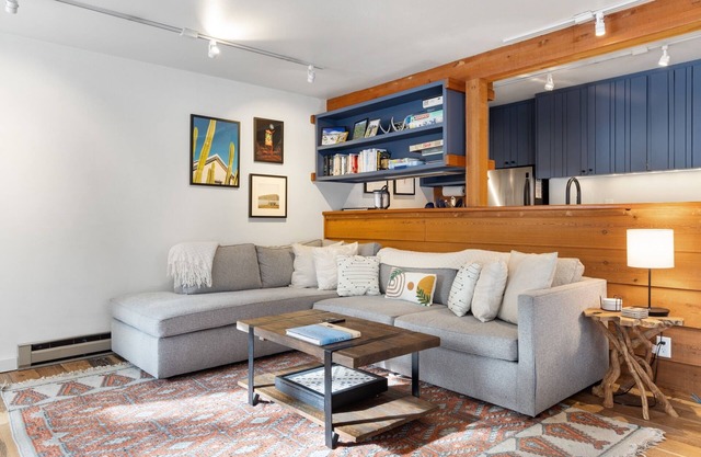 Outpost: Phlox 2511 - Private Patio