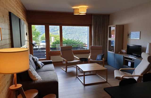 Outside : flat for 5-6 people on the ground floor, balcony -Inside : 60 sqm, large living with a sep