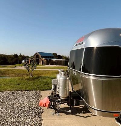 Outstanding Airstream Close to Stunning Hiking Trails in Bristol, Texas