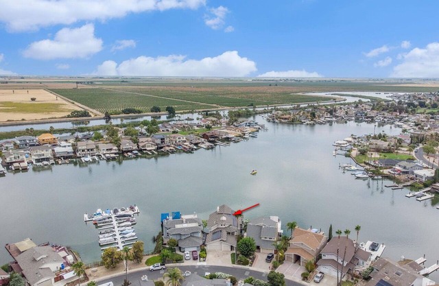 Over the water experience in Biggest Bay/w Water Toys, Beach nearby. Waterfront