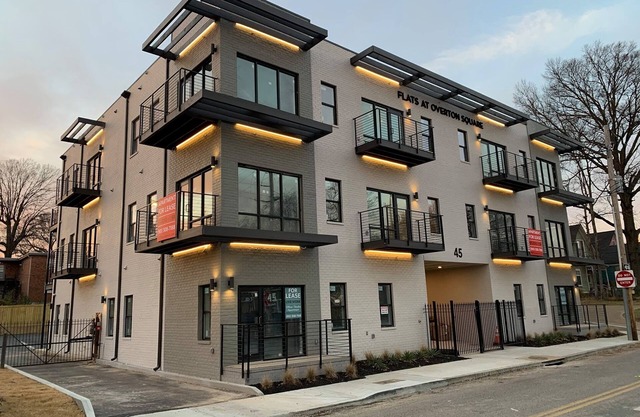 Overton Square Unit w/Gated Parking/10min to Beale St