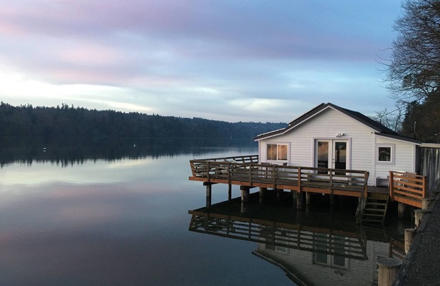 Overwater Eco Cottage on Vashon Island