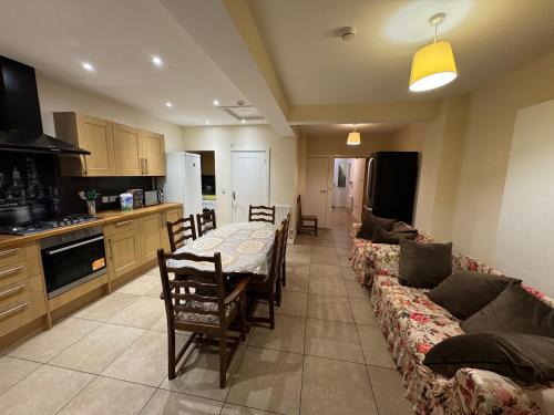 Oxford Ensuite Villa Park View Free Parking Six Large Rooms Very Rare