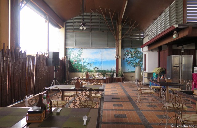 OYO 210 Apple Tree Suites