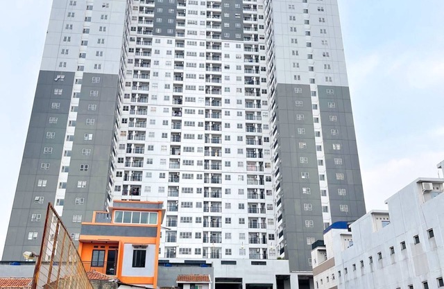 OYO 93940 Apartemen Mekarwangi Square By Lina