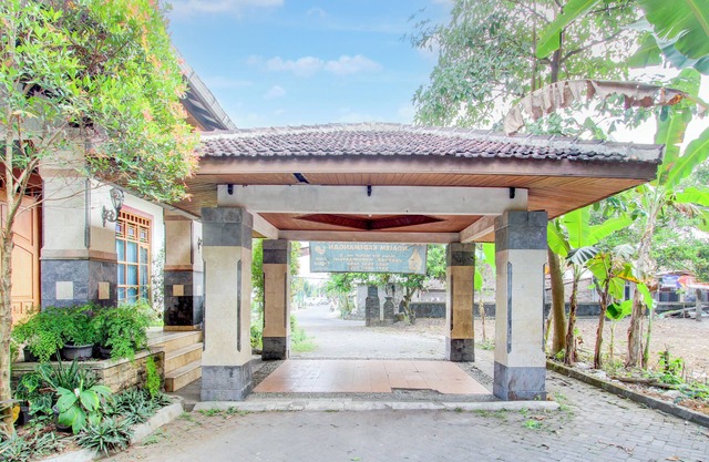 OYO 94009 Homestay Ndalem Kademangan