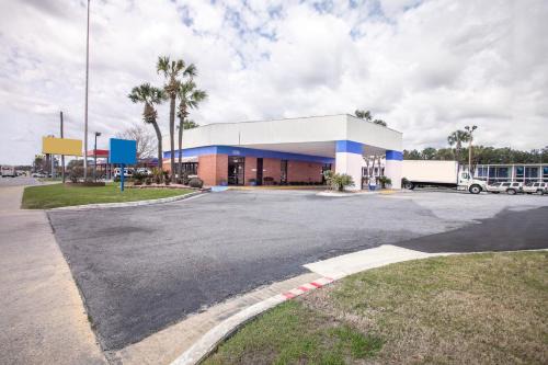 OYO Hotel Lake Park-Valdosta I-75, Exit 5