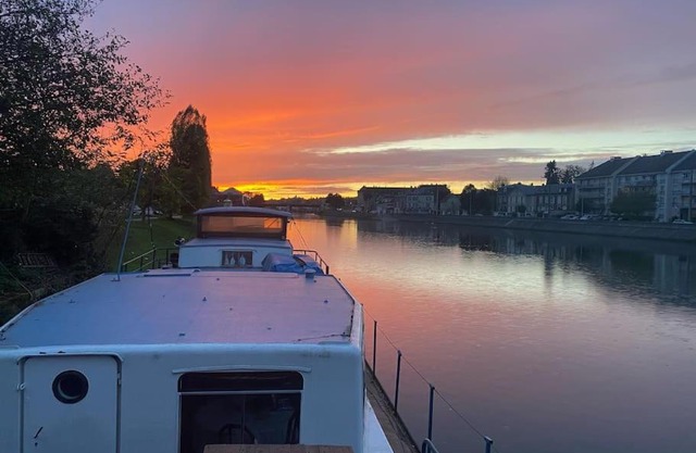 Péniche à 25 mn de Paris