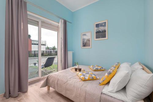 Północna Apartament Darłowo Sypialnia, Taras & Parking by Noclegi Renters