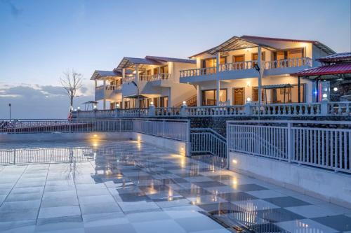 Paatli Fort Estate Resort