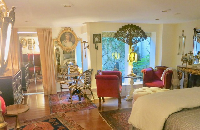 Pacific Height Old World Studio Pvt Entrance