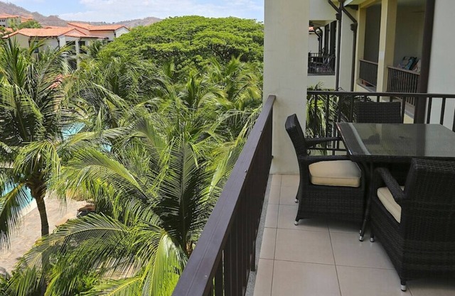 Pacifico L312 - Updated 2 Bed/2 Bath - Pool Views