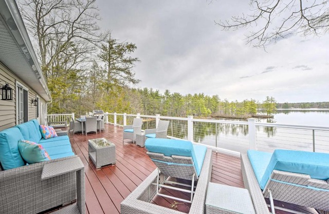 Paddlers Paradise on Hickory Hills Lake!