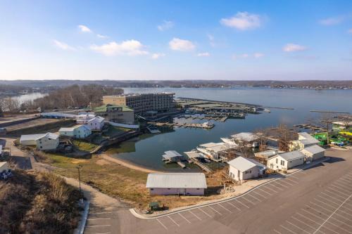 Palace Sleep 20- Bachelor/Bachelorette Parties Welcome!