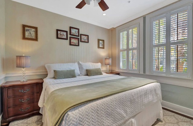Palm Beach Regency Walk to Beach