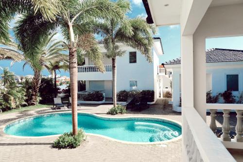 Palm Crest Curacao 150B