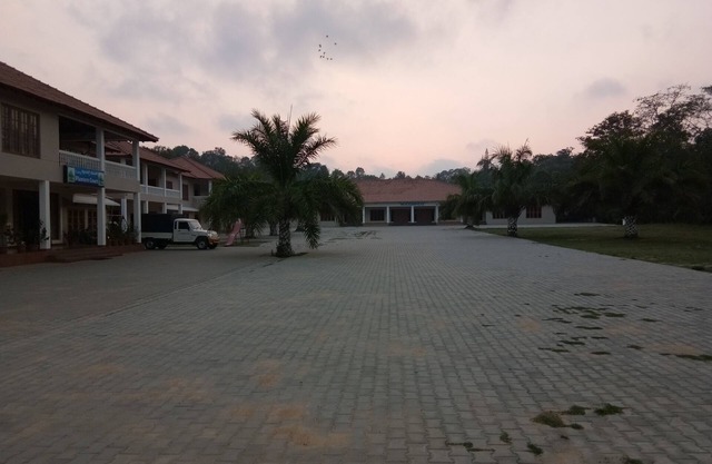 Palm Valley Resort, a calm place for tourists