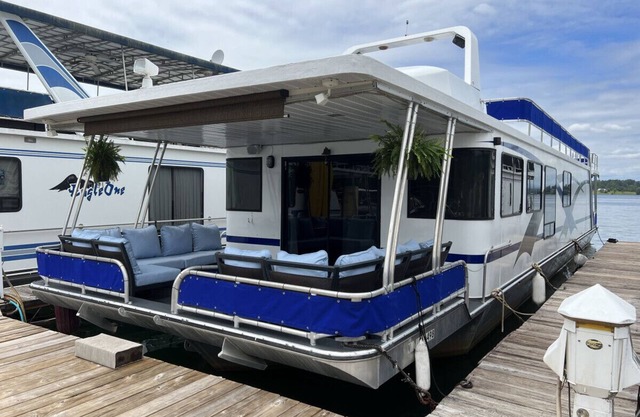 Palmetto Paradise Houseboat