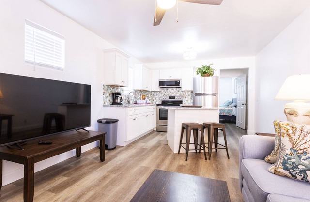 Panama City Beach Pet Friendly One Bedroom Villa- Unit-10