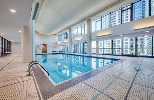 Panorama Luxe Suites - Prime Downtown Location