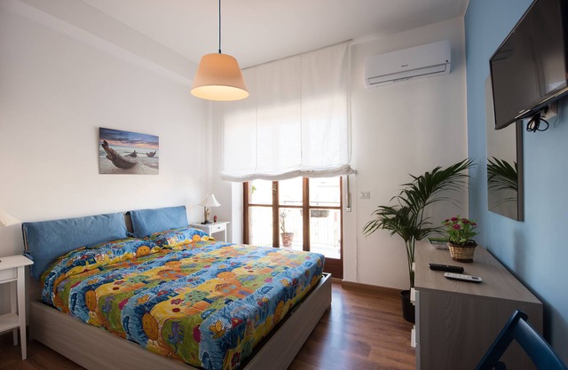 Panorama Vesuvius 1 (central) private room in apartment