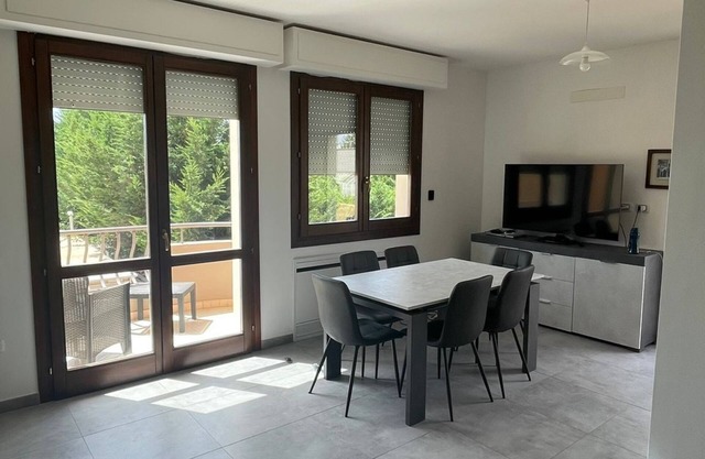 Panoramic Villa a few meters from the Sea, with a large park