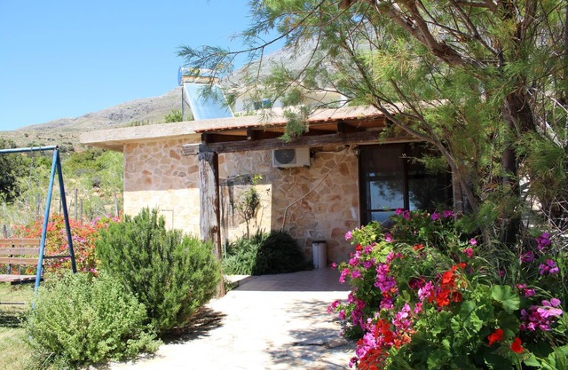 Panoramic view of the sea, close to the beach, wifi - holiday home Triopetra, Cr