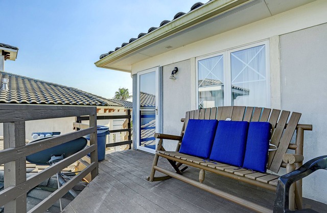 Panoramic views of Galveston Bay!