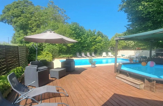'Papillon' La Grange du Moulin-Just families - Fun for kids - Heated pool - wifi