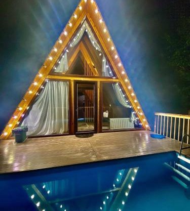 Paradise Bungalows - Heated pool